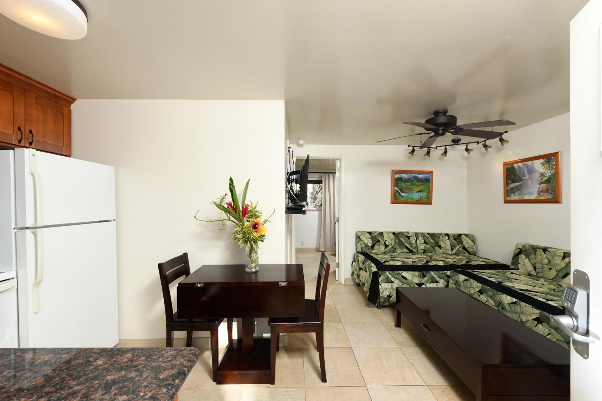 Nona Lani Cottages Кихеи Стая снимка